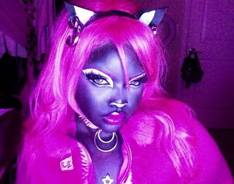 M☠️nster High x Catty Noir🐈‍⬛💗✨ Monster High Halloween Costumes, Monster High Makeup, Monster High Cosplay, Black Cosplayers, Halloween Nails Diy, Monster High Pictures, Catty Noir, Monster High Characters, Royal Outfits