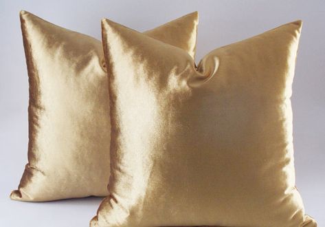 Gold Accent Pillows, Gold Pillow Covers, Gold Pillow, Gold Throw, Gold Throw Pillows, Gold Living, Pillow Covers Decorative, Gold Living Room, Pillow Ideas