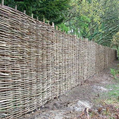 Fancy Fence, Garden Front Of House, Willow Fence, Willow Garden, Natural Fence, Farm Layout, Garden Walls, Swimming Pond, English Country Garden