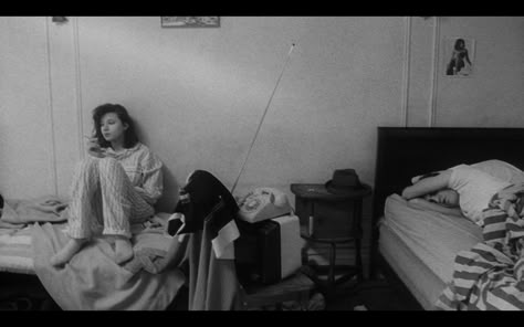 Stranger Than Paradise, Jim Jarmusch, Art Cinema, Film Scenes, Strange History, Movie Shots, Film Inspiration, Cinematic Photography, Love Movie