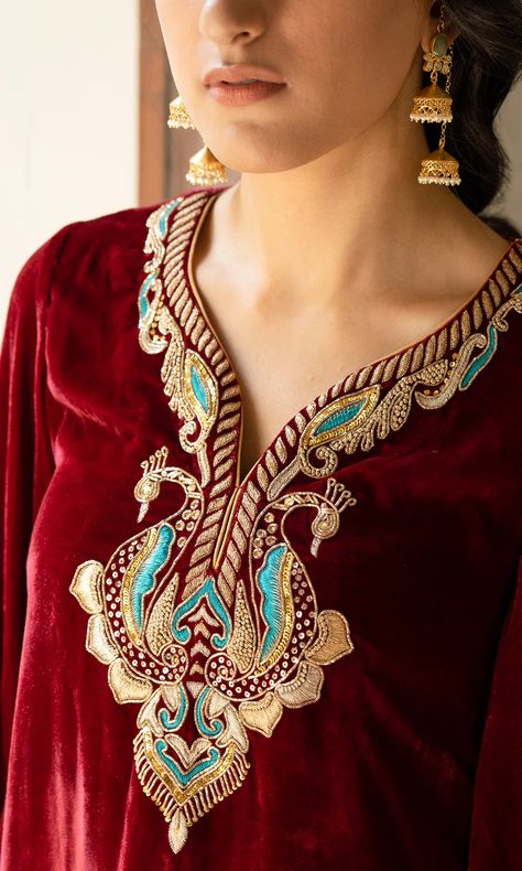 Velvet Kurta, Red Peacock, Peacock Motif, Kurta With Palazzo, Embroidery Fashion Detail, Flower Machine Embroidery Designs, Embroidered Shawl, Velvet Dress Designs, Womens Dress Suits