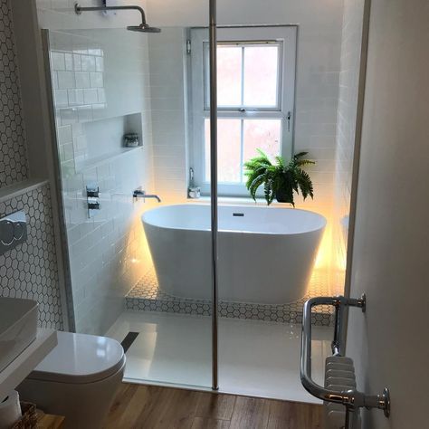 Wet Room Bathroom, Small Bathroom Layout, Bath Lighting, Stunning Bathrooms, Mood Lighting, Upstairs Bathrooms, Bad Design, Dream Bathrooms, Bathroom Layout