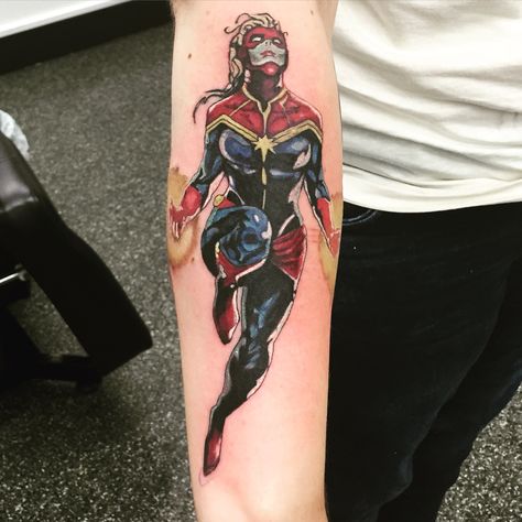 My new Captain Marvel tattoo! By the very talented @carolinetobitt Captain Marvel Tattoo, Marvel Tattoo Sleeve, Marvel Tattoo Ideas, Captain America Tattoo, Comic Book Tattoo, Hip Tattoo Designs, Avengers Tattoo, Batman Tattoo, Comic Tattoo