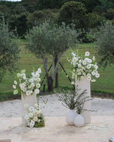 a beautiful day for some very special people. 🍋‍🟩 thank you @kaylaaaellieee 🫶🏼 White Floral Wedding Aisle, Wedding Ceremony Tuscany, Aisle Ideas For Wedding, Tuscany Wedding Ceremony, White Flower Centerpieces Wedding, Petals Down Aisle, Wedding Long Table Decorations, Ceremony Aisle Decor Outdoor, Long Table Wedding Decor