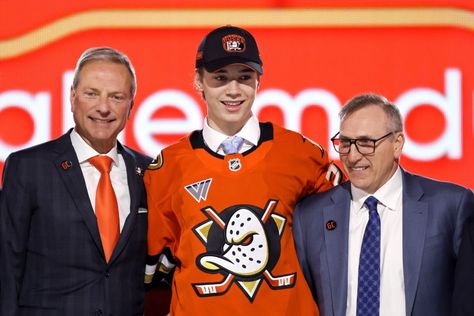 NHL draft: Ducks select forward Beckett Sennecke with No. 3 pick Beckett Sennecke Hockey, Orange County Restaurants, Hockey Boys, Holy Moly, Lando Norris, Anaheim Ducks, National Hockey League, California Adventure, College Sports