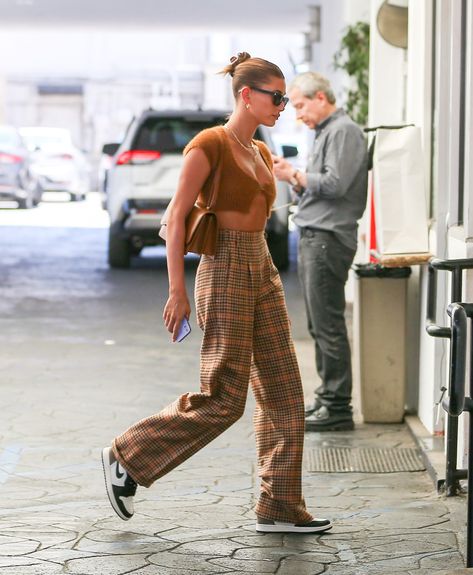 Hailey Bieber Brings A Taste Of Paris Back To LA | British Vogue Nike Dunk Outfit Woman, Nike Jordan Outfit, Nike Dunk Outfit, Dunks Outfit Woman, Jordan Outfit Women, Dunk Outfit, Nike Essentials, Jordan 1 Outfit Women, Dunks Outfit