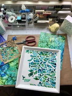 Coastal Rooms, Mosaic Tray, Resin Products, Mosaic Art Projects, Cd Crafts, Mosaic Tile Art, Mosaic Artwork, Diy Resin Art, Mosaic Projects