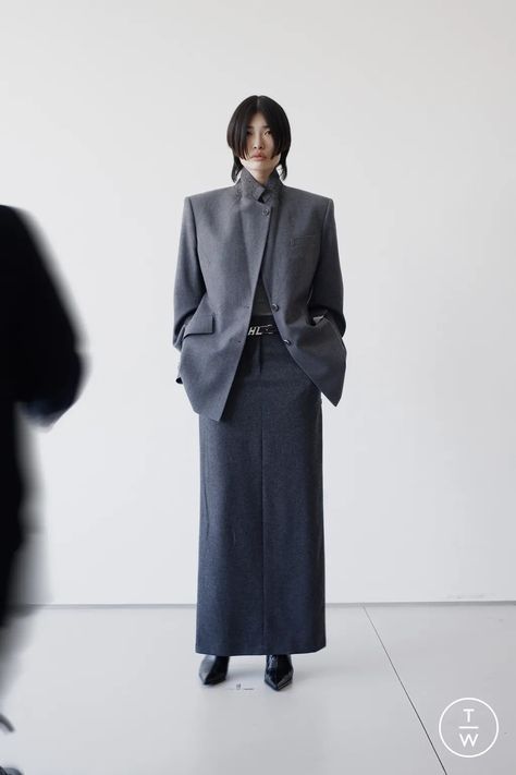 Tagwalk: The Fashion Search Engine Helmut Lang Outfit, 2025 Fashion, Runway Looks, Mens Accessories Fashion, Long Shorts, Helmut Lang, Model Agency, New York Fashion Week, Lifestyle Brands