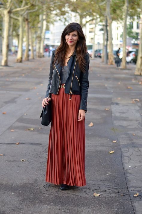 Long Skirt Looks, Skirt Inspiration, Long Skirt Outfits, Lace Midi Skirt, Winter Outfit Inspiration, Sequin Party Dress, Maxi Styles, How To Look Classy, Elegant Outfit