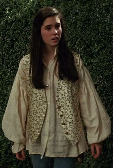 hiya, do you have any stills of sarah's ... The Labyrinth Outfits, Sara Labyrinth, The Labyrinth Sarah, Labyrinth Outfit, Sarah From Labyrinth, Jennifer Connelly Labyrinth, Labyrinth Sarah, Labyrinth Aesthetic, Labyrinth Costume