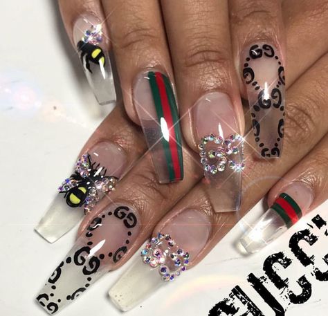 @QueenofNails @Hair,Nails,And Style French Nails Glitter, Gucci Nails, Diamond Nails, Hot Nails, Coffin Nails Designs, Bling Nails, Dope Nails, Creative Nails, Gorgeous Nails