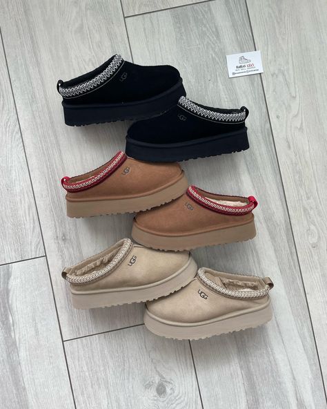 The Ugg Tazz Slippers Available in 3 different Colors in Women’s Sizing🛍️ Ugg Slippers Aesthetic, Uggs Tazz, Tazz Ugg, Ugg Tazz Slippers, Uggs Slippers, Tazz Slippers, Ugg Slipper, Cute Uggs, Trendy Slippers