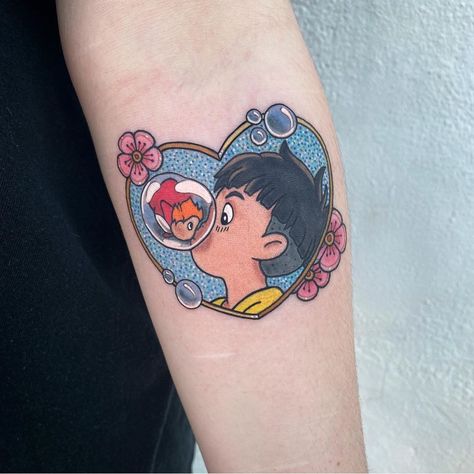 Ponyo Sosuke, Ponyo Tattoo, Tatuaje Studio Ghibli, Ghibli Tattoos, Studio Ghibli Tattoo, Anime Friends, Baby Tattoo, Tattoos To Cover Scars, Ghibli Tattoo