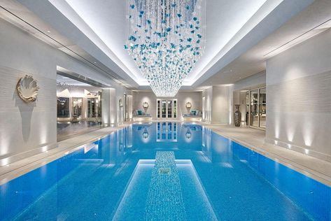 In pictures: Inside Michelle Mone's luxury home she shares with Scots billionaire Doug Barrowman | Glasgow Times Indoor Swimming Pool Design, Piscina Interior, Luxury Houses Mansions, Luxury Swimming Pools, Indoor Swimming Pool, Luxury Pools, Indoor Swimming, Mansions Luxury, Mansions Homes