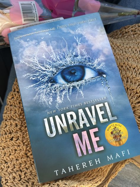 Unravel Me Book Aesthetic, Reveal Me Tahereh Mafi, Unravel Me Book, Unravel Me Tahereh Mafi, Tahereh Mafi Books, Believe Me Book Tahereh Mafi, Teen Fiction Books, Unravel Me, Book 2023