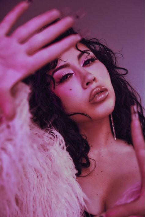 Mother Kali, Cosmopolitan Magazine, Poster Music, Kali Uchis, Divine Feminine, Female Artists, Cosmopolitan, Pretty People, Magazine