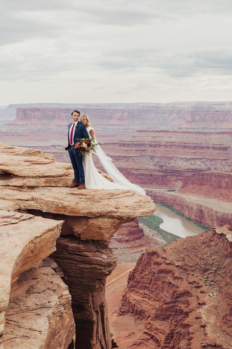 Utah Red Rocks, Moab Elopement, Moab Wedding, Elopement Winter, Peach Wedding Bouquet, Dead Horse Point State Park, Utah Elopement, Utah Bride, Colorado Engagement