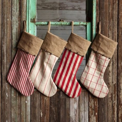 12 Farmhouse Inspired Christmas Décor Ideas | Joy in Our Home Rustic Christmas Stocking, Farmhouse Ornaments, Christmas Stockings Diy, Outdoor Christmas Tree, Vintage Stockings, Country Crafts, Farmhouse Christmas Decor, Country Christmas, Decoration Christmas