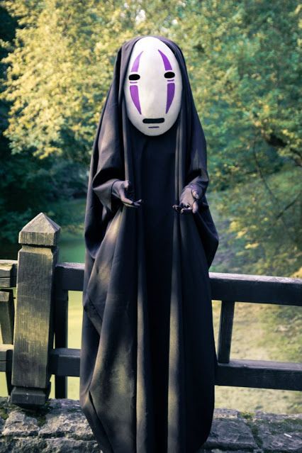 Anastasia (Taykonderoga) as No Face of Spirited Away No Face Cosplay, No Face Costume, Studio Ghibli Party, Chihiro Cosplay, Studio Ghibli Fanart, Epic Cosplay, Cosplay Diy, No Face, Amazing Cosplay