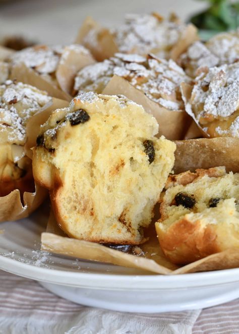 Cooking with Manuela: Traditional Italian Panettone in a Muffin Size Egg Muffins With Cottage Cheese, Muffins With Cottage Cheese, Appetizer Recipes Christmas, Christmas Appetizer Recipes, Snacks Christmas, Easy Egg Muffins, Sausage Egg Muffins, Italian Panettone, Panettone Recipe