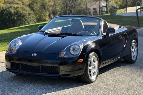 Here's a 2002 #Toyota MR2 Spyder for #ThrowbackThursday #TBT Toyota Spyder Mr2, Toyota Mr2 Spyder, Mr2 Spyder, Car Things, Japanese Sports Cars, Girly Car Accessories, Old Vintage Cars, Pimped Out Cars, Girly Car