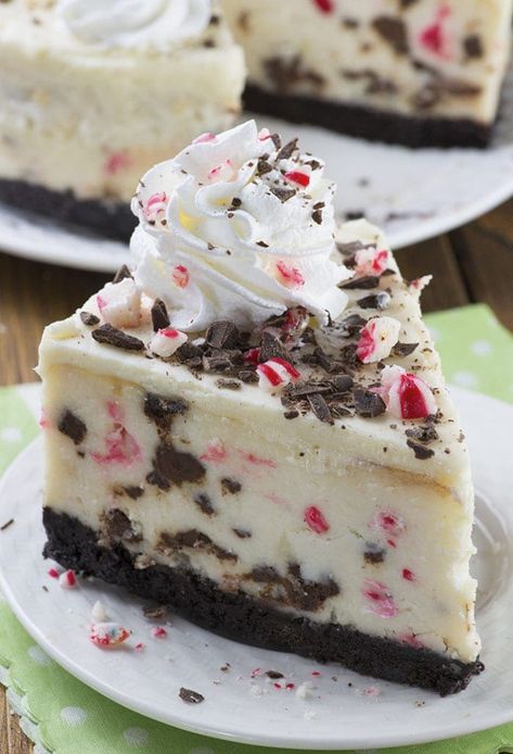 Peppermint Bark Cheesecake Recipe, Cheesecake Factory Cheesecake, Peppermint Bark Cheesecake, Holiday Cheesecake, Oreo Torte, Easy Dessert Recipes Christmas, Peppermint Cheesecake, Chocolate Cheesecake Recipes, Christmas Desserts Easy