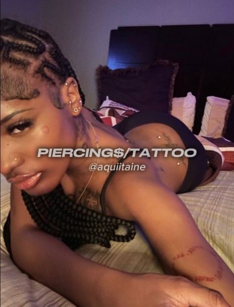 Cute Piercings Black Women, Piercing Chart Ear, Piercing Ideas Black Women, Frowny Piercing, Piercing Dos, Piercings Black Women, Piercings Idea, Peircings Women, Piercings Corps