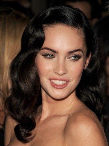 megan+fox+retro+curls.bmp 360×483 pixels Meghan Fox, Vintage Hairstyle, Retro Curls, 40s Hairstyles, Side Curls, 1940s Wedding, 1940s Hairstyles, Long Haircuts, Hollywood Hair