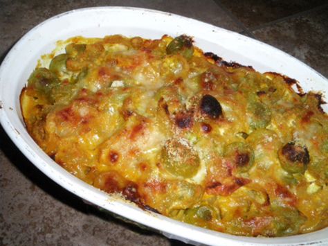 Green Tomato Casserole Recipe, Green Tomato Casserole, Quick Easy Casseroles, Tomato Casserole, Fried Green Tomatoes Recipe, Green Tomato Recipes, Green Tomatoes, Freshly Picked, Easy Casserole