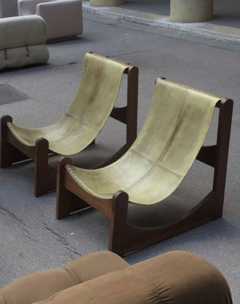 Sculptural Chair, Cool Chairs, Furniture Inspiration, Dream House Decor, Interior Inspo, Interior Furniture, 인테리어 디자인, Cool Furniture, Chair Design