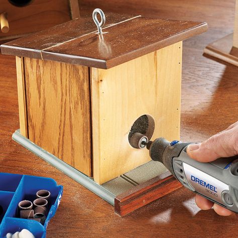 A rotary tool is a versatile, handheld power tool. This guide will teach you how to use a rotary tool effectively, how to choose the best rotary tool for you and a few simple rotary tool projects you can try yourself. Dremel 3000, Tool Wall, Sanding Wood, Sanding Tools, Dremel Rotary Tool, Hobby Tools, Dremel Tool, Rotary Tools, Drill Press