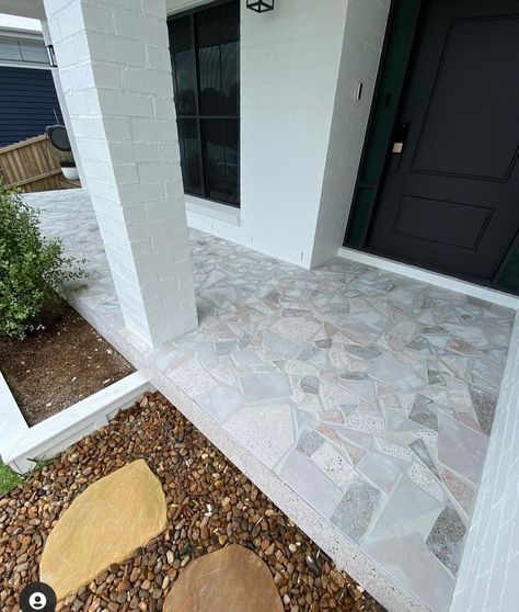 Crazy Paving Front Porch, Front Entrance Tiles Outdoor, Doorstep Tiles, Terrace House Design, Brazil Houses, Front Verandah, Outdoor Tile, Terrazzo Floor, Crazy Paving