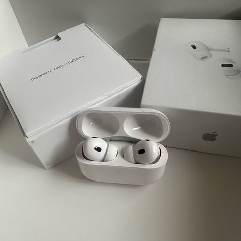 Airpods Pro Generation 2 In Great Condition With New Usbc Charger , Box And All Accessories Included Apple Airpods Pro, Apple White, Apple Airpods, Airpods Pro, Wireless Charging, Cell Phones, White Color, Cell Phone Accessories, Color White