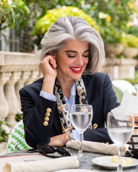 At lunch @thewhisperingangel Rosé or @sanpellegrino_us what’s your pick? 🍷💦 Lipstick Nikol Beauty “Confidence” @nikolcosmetics Blazer… | Instagram Nicole Johnson, Gray Hair Growing Out, Office Outfit, Grow Out, Shadow Palette, Classic Beauty, Earrings Vintage, Office Outfits, Eye Shadow