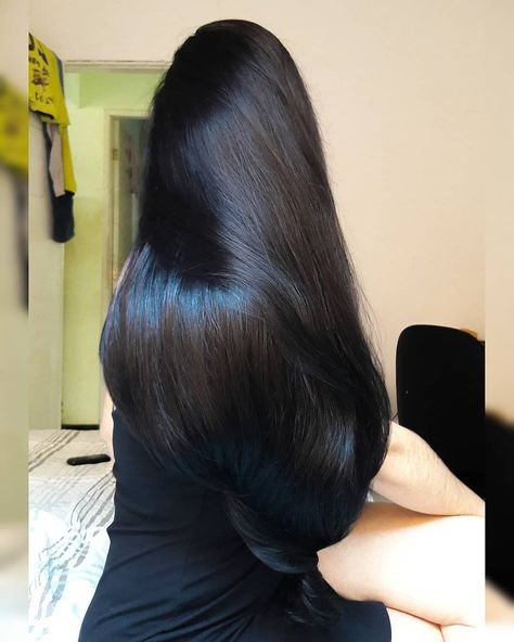 Image may contain: one or more people Long Shiny Hair, Long Silky Hair, Straight Hair Bundles, Lustrous Hair, Long Dark Hair, Long Black Hair, Straight Human Hair, Beautiful Long Hair, Silky Hair