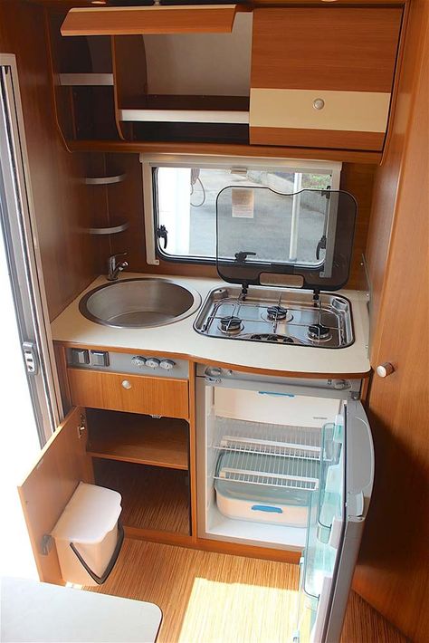 Kitchen Unit Designs, Bus Living, Kitchen Unit, Kombi Home, Mobile Living, Lake Food Ideas Summer, Food Ideas Summer, Campervan Life, Build A Camper Van