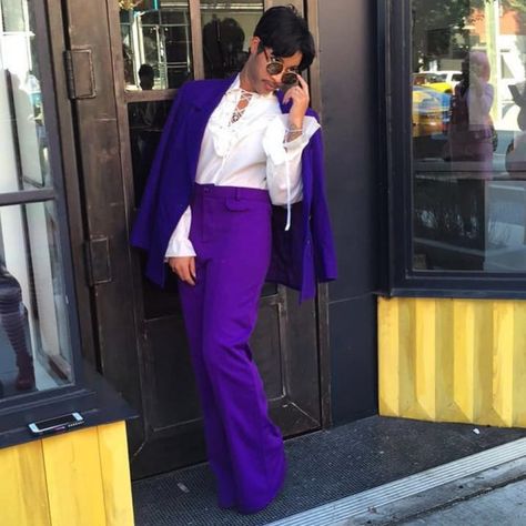 Prince Costume Purple Rain, Men's Halloween Costumes, Chic Halloween Costume, Sleek Haircuts, Mens Halloween, Classy Halloween Costumes, Prince Costume, I Love Being Black, Chic Halloween