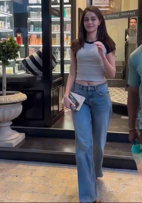 Ananya Pandey Aesthetic, Bollywood Celebrity Casual Outfits, Ananya Pandey Outfits, College Outfits Indian, Instagram Features, Rich Girl Fashion, Sonam Bajwa, Ananya Pandey, Celebrity Casual Outfits