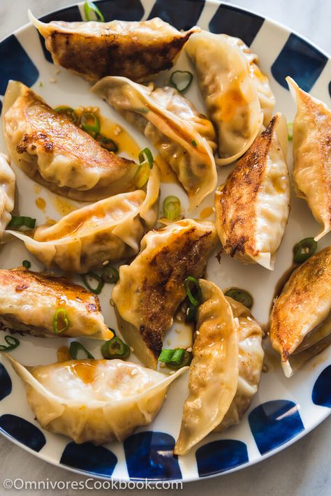 Carrot Dumplings | An elegant vegetarian dumpling that uses carrots, bamboo shoots, mushrooms, and eggs to create a fresh, moist, and rich filling. It will make a lovely addition to your dim sum party. Vegetarian Chinese Recipes, Dumplings Recipe Chinese, Vegetarian Dumpling, Pork Dumplings, Dumpling Filling, Pork Dumpling, Steamed Dumplings, Chinese Dumplings, Easy Chinese Recipes