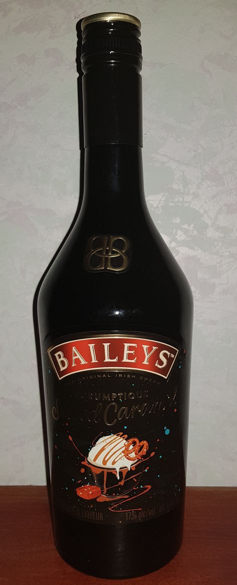 Baileys Salted Caramel (2020) Baileys Salted Caramel, Baileys Irish, Salted Caramel, Whiskey Bottle, Whiskey, Lush, Caramel, Salt, Drinks