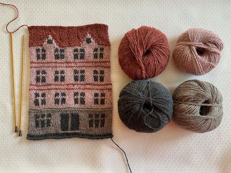 Joy on Instagram: “Appropriate knitting while sheltering at home: Copenhagen Building Blocks by @boy_knits_world . I’m using Rowan Felted Tweed.…” Knit Scraps Projects, Knitted Architecture, Knit Landscape, Knitting Inspiration Creative, Knit House Pattern, Knit Blanket Patchwork, Patchwork Knitted Blanket, Knit Embroidery, Diy Knit