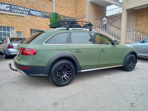 #audi #allroad #armygreen #Mamba #mattearmygreen #custom #customproject #Thule Audi A4 2015, Green Mamba, Audi A, Audi Allroad, Sore Eyes, Sedans, Car Stuff, Offroad Vehicles, Audi A4