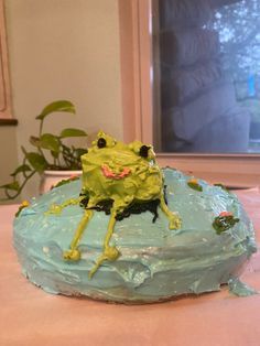 Frog Dessert, Cake Prank, Froggy Cake, Dinara Kasko, Weird Snacks, Bad Cakes, Cooking Fails, Ugly Cakes, Frog Cake