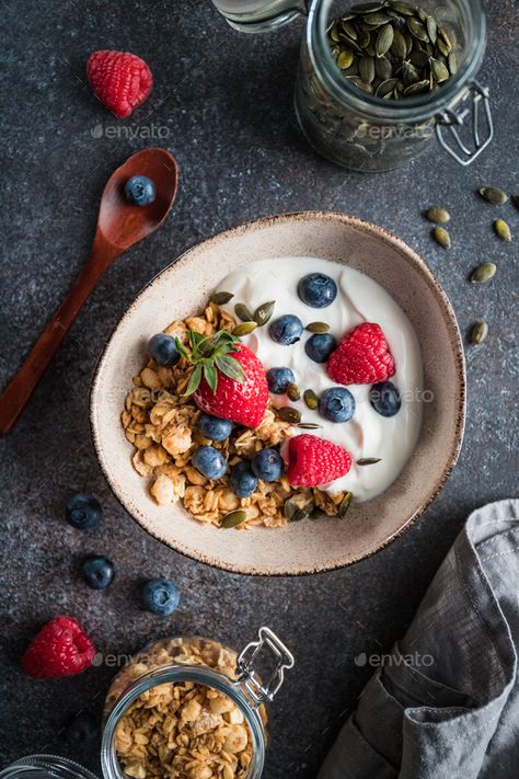 Yogurt Food Photography, Cereal Photography, Cereals Photography, Healthy Yogurt Breakfast, Healthy Breakfast Cereal, Fruit Photoshoot, Berries And Yogurt, Healthy Cereal Breakfast, Breakfast Photography