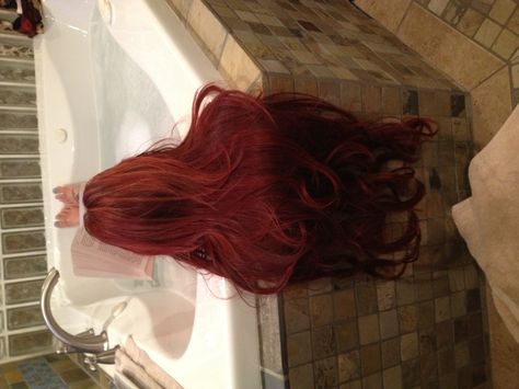 Bright Dark Red Hair, Red Hair With Layers, Layered Red Hair, Red Hair Red Dress, Red Hair Curly, Wavy Red Hair, Cute Red Hair, Red Long Hair, Red Hair Outfits