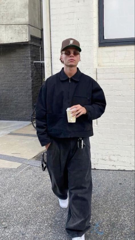 Button Ups Outfits Men, Cold Weather Fits Men, Men Statement Pieces, Black Loose Pants Outfit Men, Men’s Wide Leg Pants Outfit, Fall Outfits 2023 Men, Smart Streetwear Men, Winter Streetwear Outfits Men, Club Fits Men