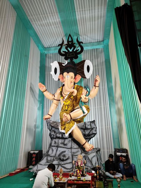 decoration and idol of Ganesh ji of 2023 SURAT Ganesh Mandapam Decoration, Ganesh Photos, Mandapam Decoration, Ganpati Decor, Bus Simulator Indonesia Skin Kerala Hd, Simple Stage Decorations, Simple Wedding Flowers, Happy Ganesh Chaturthi Images, Ganesh Idol