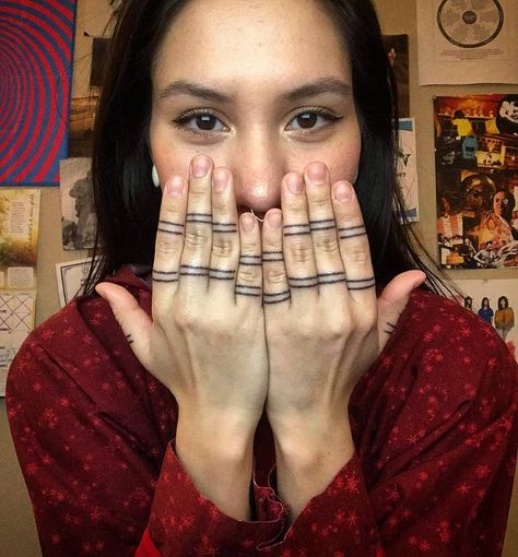 Sarah Ayaqi Whalen - Lunn on Instagram: “I had a wonderful night full of laughter and talking while marking @agnauraq with her sassuma aana. With each mark we as a community grow…” Traditional Indigenous Tattoos, Alaskan Native Tattoos, Native Alaskan Tattoo, Laughter Tattoo, Ojibwe Tattoo, Indigenous Tattoo Ideas, Alaskan Tattoos, Inuit Tattoos, Indigenous Tattoos