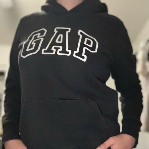 Gap Black Hoodie Black Gap Hoodie Outfit, Gap Hoodie Outfit, Black Gap Hoodie, Gap Hoodie, Hoodie Outfit, Pocket Size, Black Hoodie, It Fits, Front Pocket