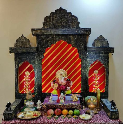 Tharmacol Design, Tv Cardboard, Diy Yarn Decor, Ganapati Decorations, Eco Friendly Ganpati Decoration, Ganpati Decoration Theme, Ganpati Decor, Ganesh Festival, Goddess Face